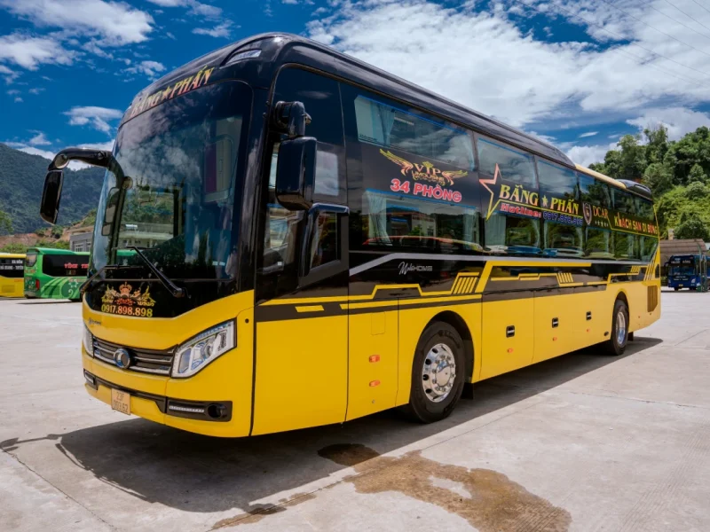 Bus from Ha Giang to Cat Ba Island