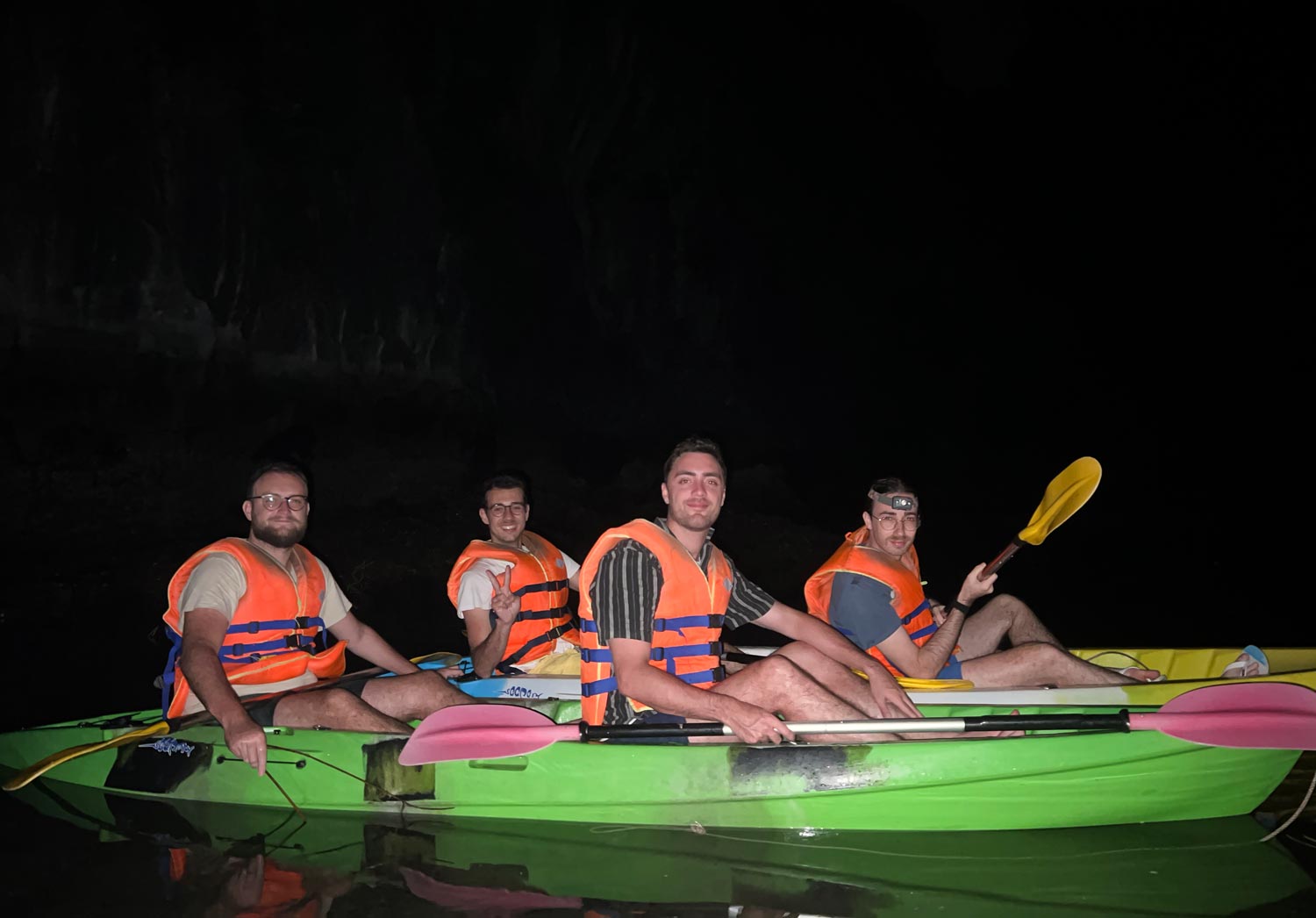 Bioluminescent plankton kayaking in Lan Ha Bay Cruise 2 Days 1 Night